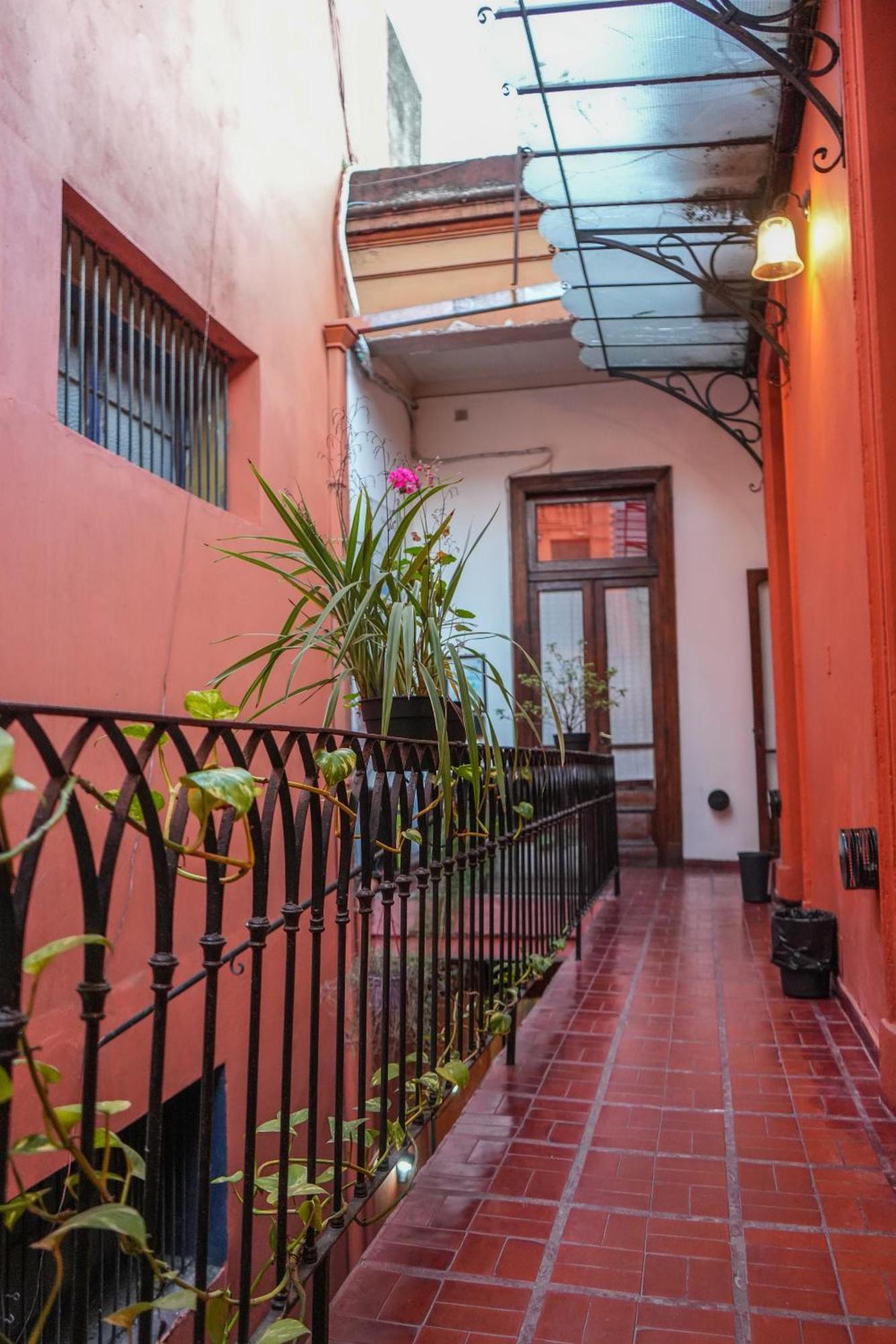 Viavia Bsas Guesthouse 324 บัวโนสไอเรส ภายนอก รูปภาพ